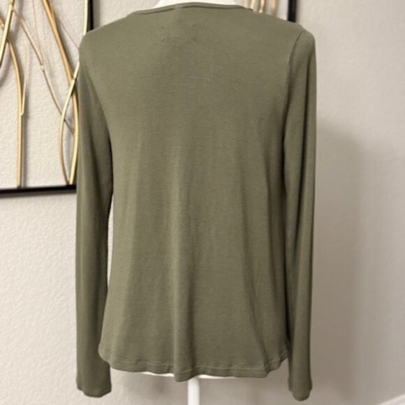LOU & GREY V-neck Buttery Soft Top - Picture 5 of 14